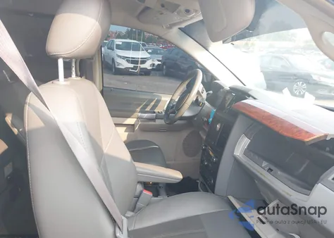 2008 Chrysler Town & Country Touring from USA, damaged, VIN 2A8HR54P98R675238